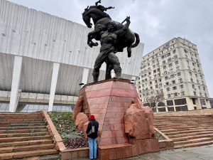 🏛 Советский Бишкек: история под ногами фото 7
