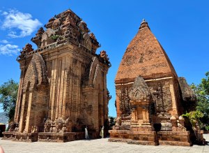 🏛 Башни По Нагар или древняя фото 6
