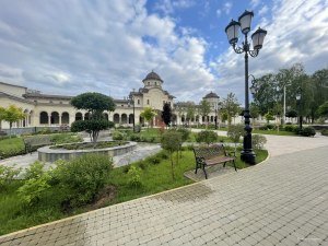 Женский ново-Тихвинский монастырь