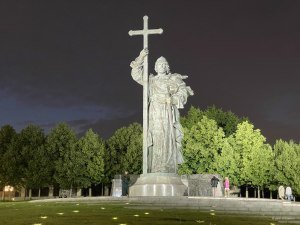 Памятник Владимиру Великому