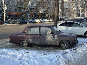 Аниме девочка на ВАЗ 2107