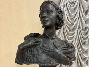 Бюст балерины Улановой XX в. - Аникушин Михаил