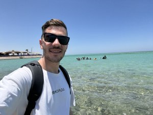 Селфи на местном пляже