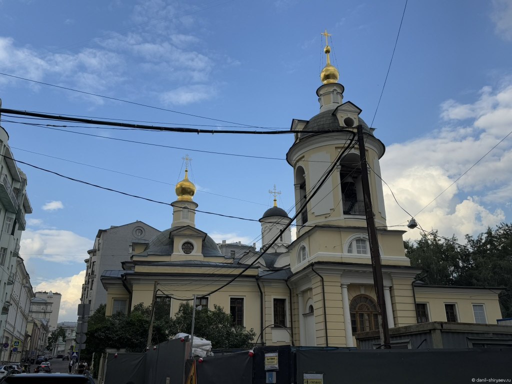 Храм Священномученика Антипы на Колымажном дворе