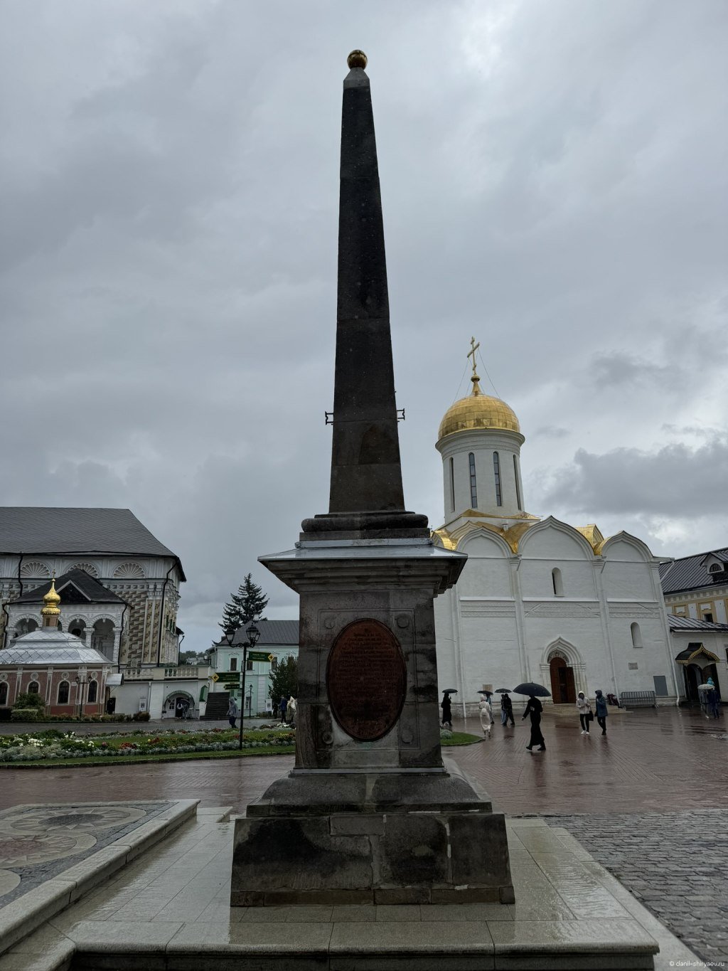 Обелиск на Соборной площади