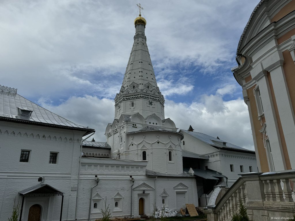 Церковь Зосимы и Савватия при больничных палатах